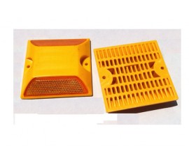 Đinh phản quang bằng nhựa